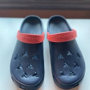 Brand new size 9 birddogs crocs